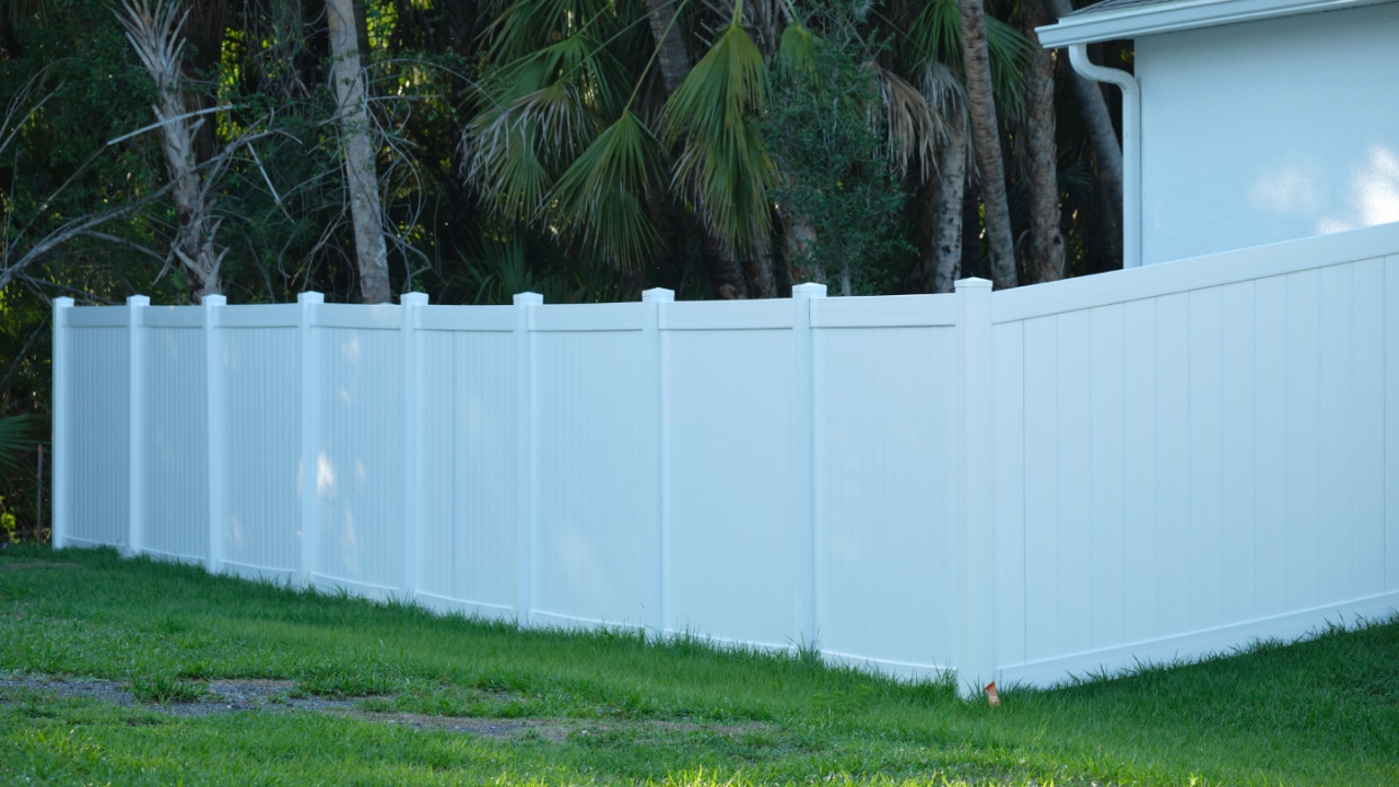 High Quality Vinyl Privacy Fence by Dubon in Virginia