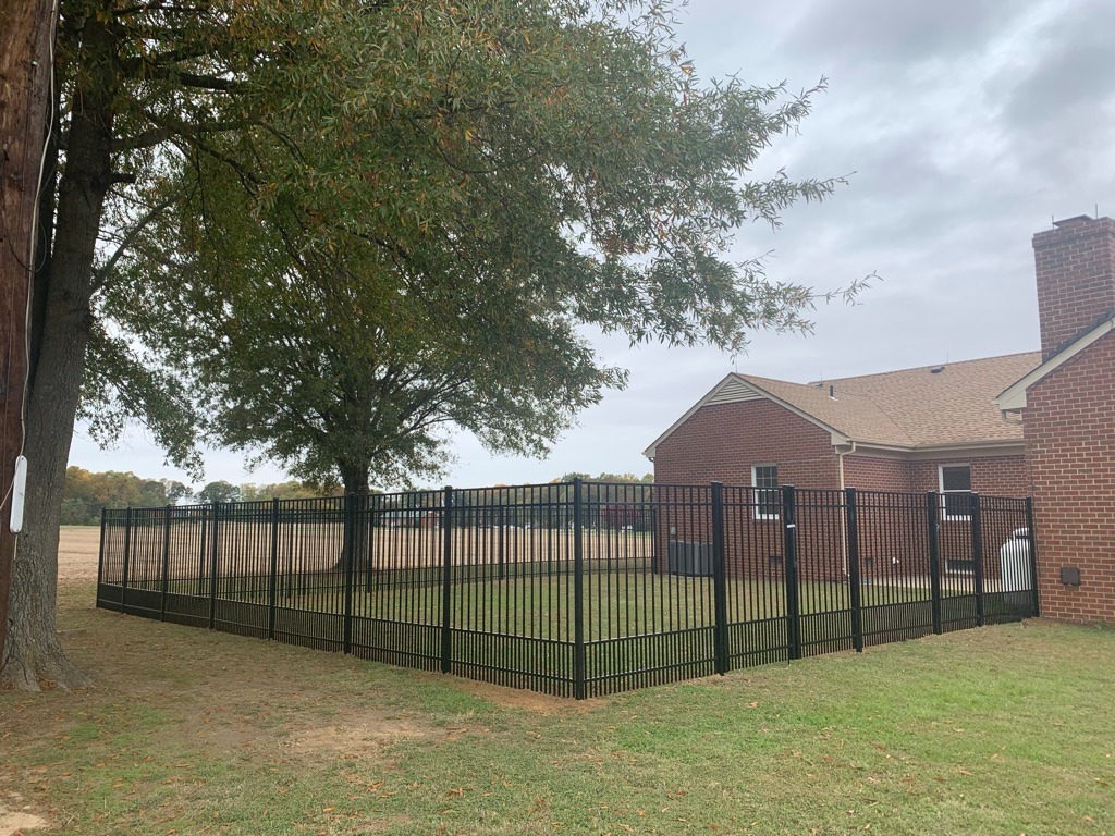 Puppy Picket Aluminum Fence